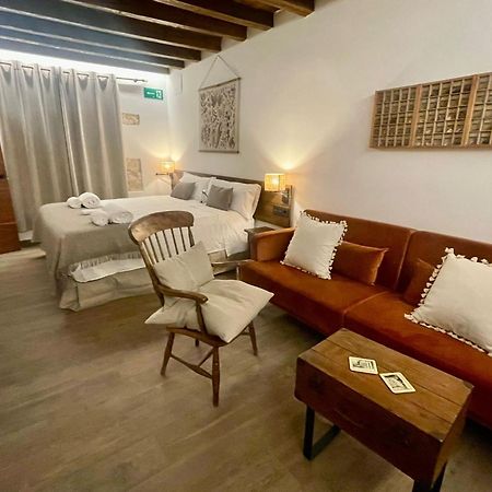La Casa Del Cantero Pinilla del Valle ภายนอก รูปภาพ
