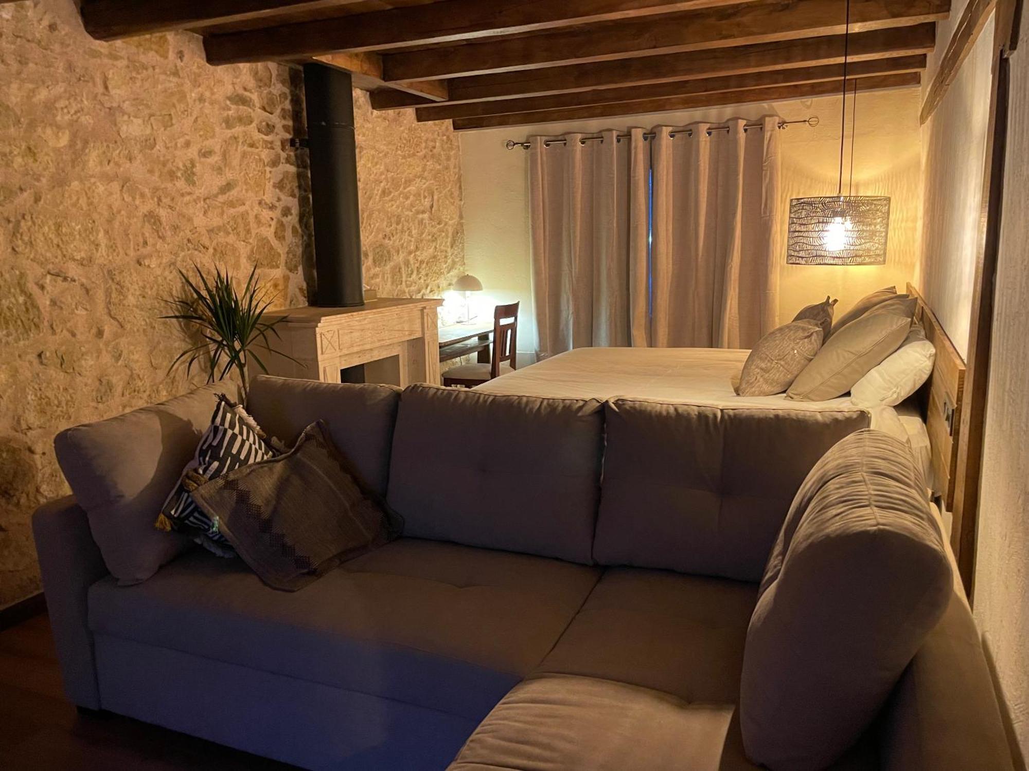 La Casa Del Cantero Pinilla del Valle ภายนอก รูปภาพ