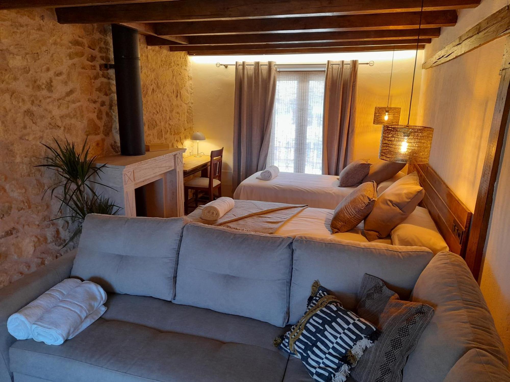 La Casa Del Cantero Pinilla del Valle ภายนอก รูปภาพ