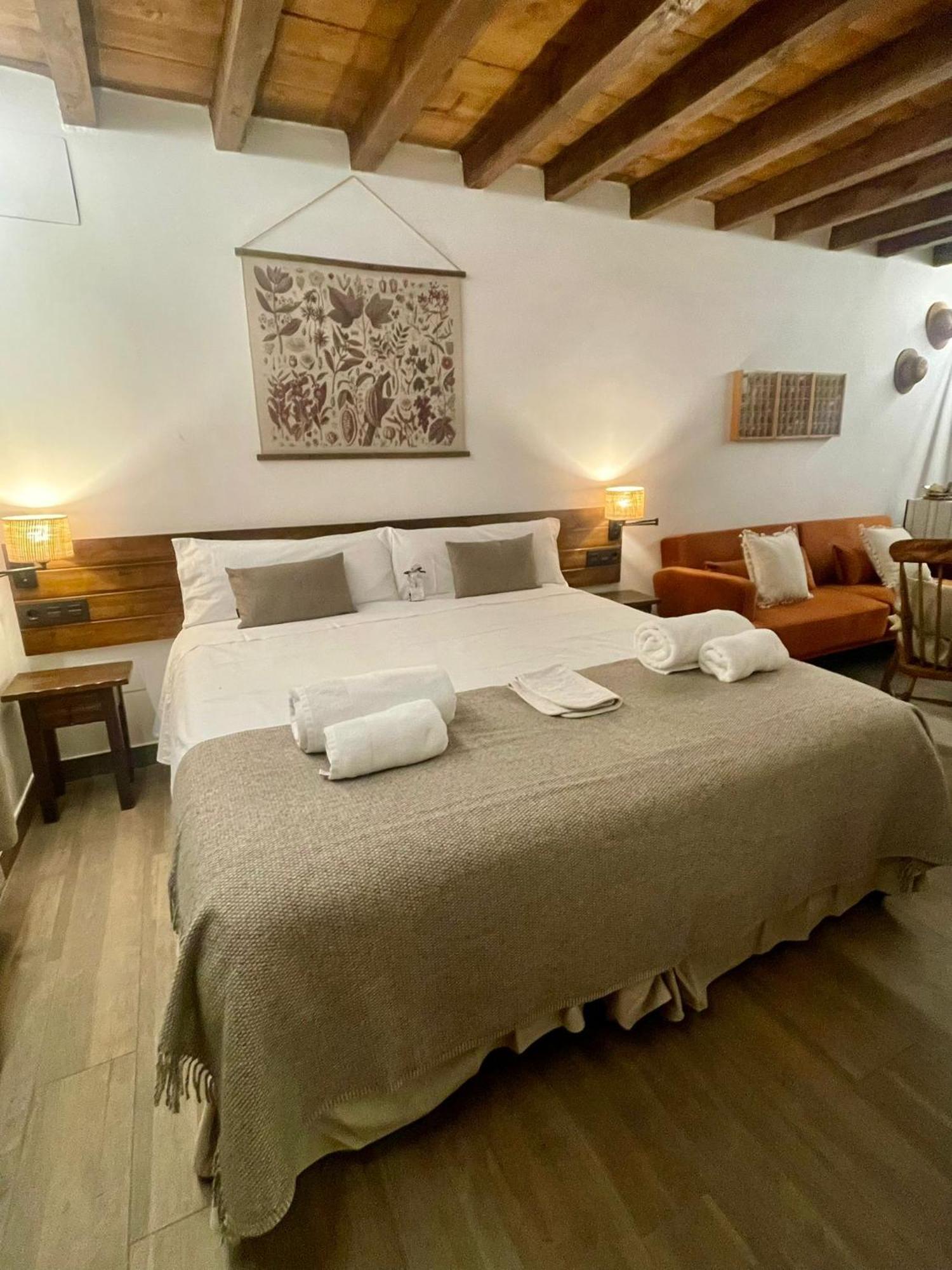 La Casa Del Cantero Pinilla del Valle ภายนอก รูปภาพ